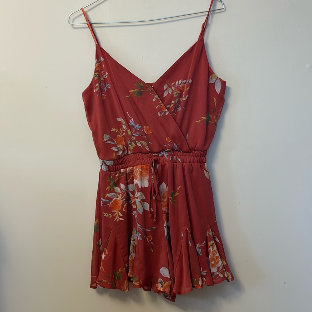 Trixxi Romper crossover chest spaghetti straps elastic waist flip bottom size M